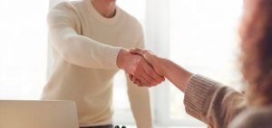 Accounting Services Vancouver – Soleimani CPA Accounting Accounting and Assurance - talking with a client